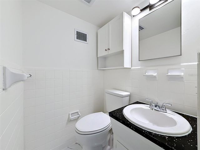 4295 58TH WAY N 1604, Kenneth City, FL 33709