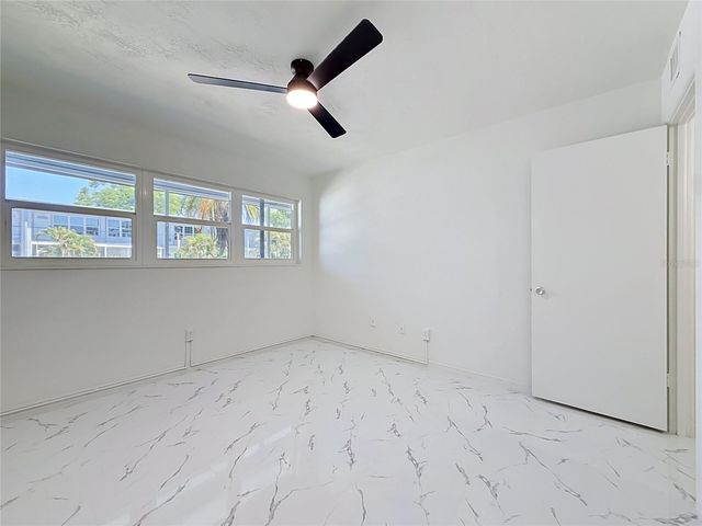 4295 58TH WAY N 1604, Kenneth City, FL 33709
