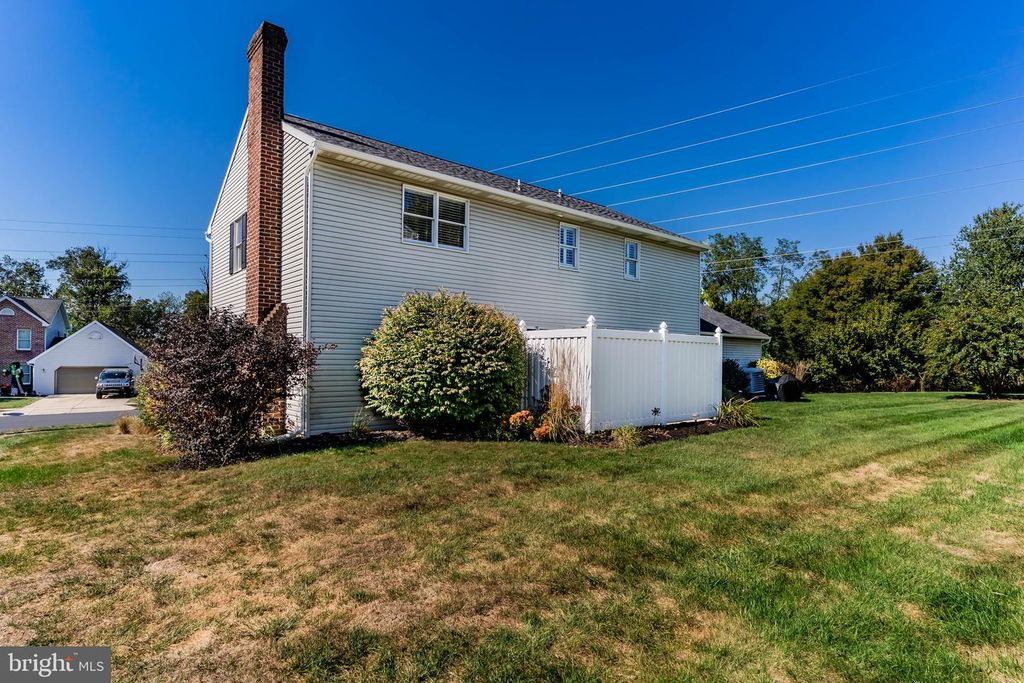 430 CHEROKEE DR, Mechanicsburg, PA 17050