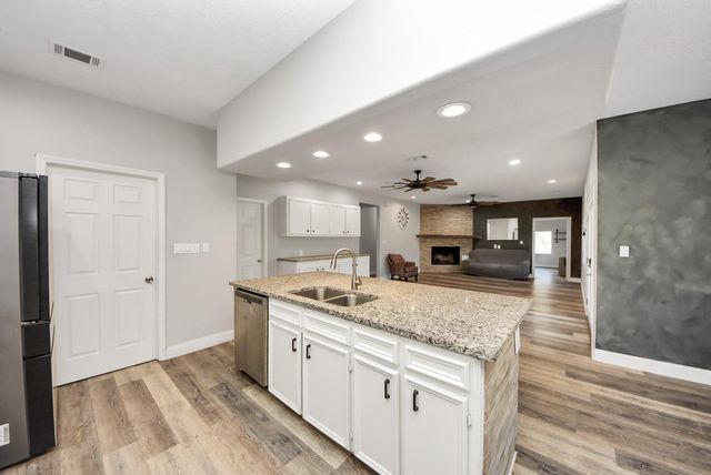 16419 Old Coach Road, Stagecoach, TX 77355