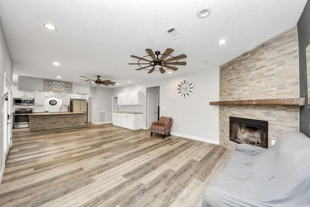 16419 Old Coach Road, Stagecoach, TX 77355