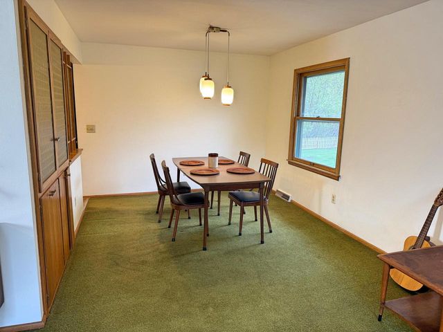 351 Hialeah DRIVE, Racine, WI 53402