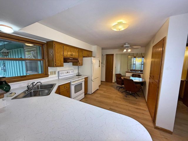 351 Hialeah DRIVE, Racine, WI 53402