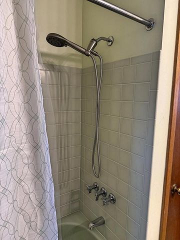 351 Hialeah DRIVE, Racine, WI 53402