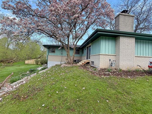 351 Hialeah DRIVE, Racine, WI 53402