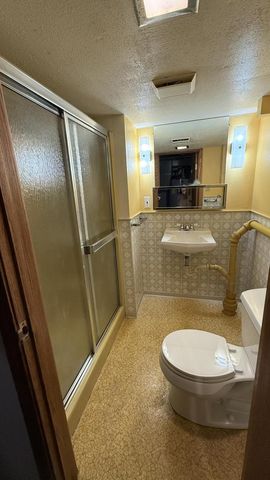 351 Hialeah DRIVE, Racine, WI 53402