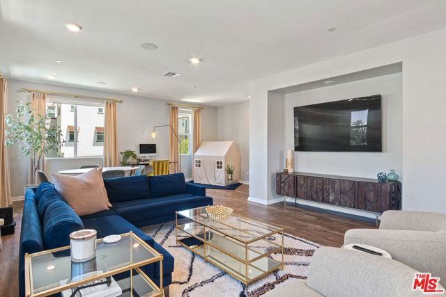 716 Sienna Way, Inglewood, CA 90301