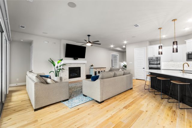 2800 Garrett Drive, Highland Village, TX 75077