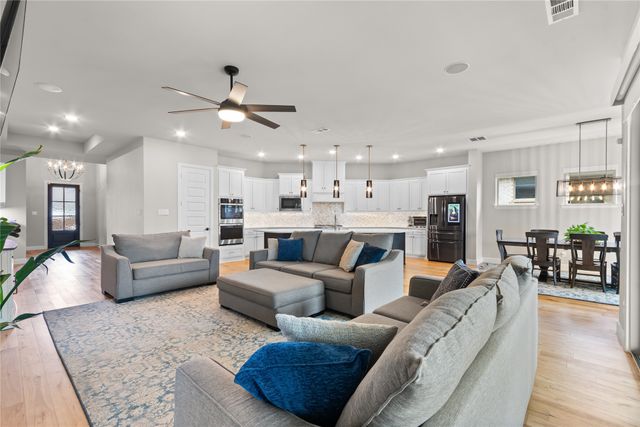 2800 Garrett Drive, Highland Village, TX 75077