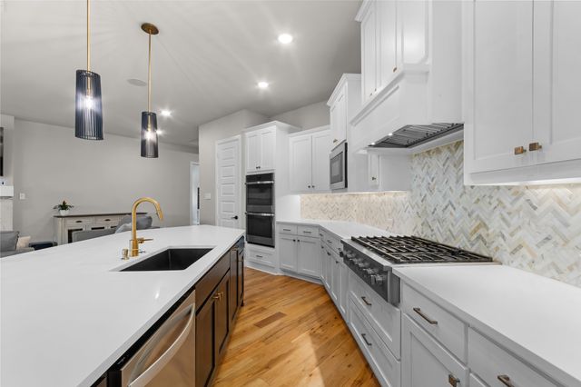 2800 Garrett Drive, Highland Village, TX 75077