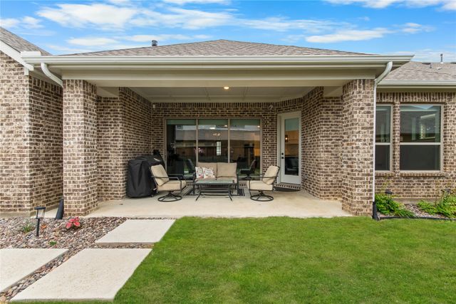 2800 Garrett Drive, Highland Village, TX 75077