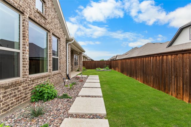 2800 Garrett Drive, Highland Village, TX 75077