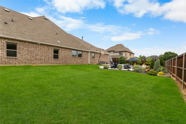 2800 Garrett Drive, Highland Village, TX 75077