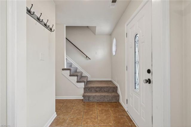 828 Maitland DR, Virginia Beach, VA 23454