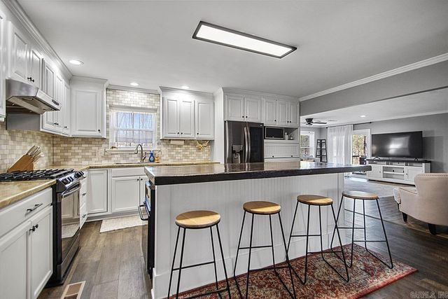 14 Birchwood Circle, Little Rock, AR 72211