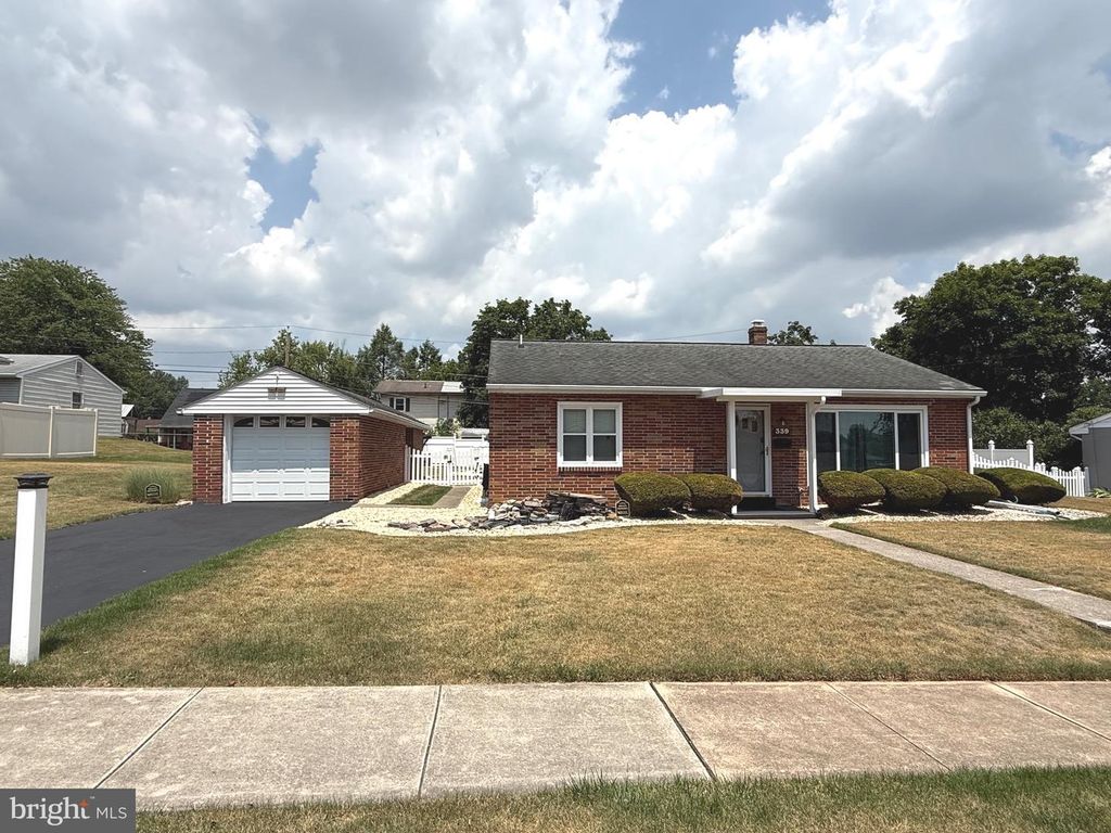 339 RIDGE AVE, Middletown, PA 17057