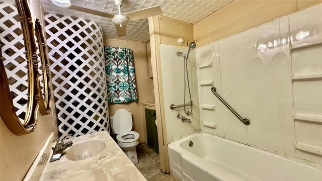 801 High Street, Newcastle, TX 76372