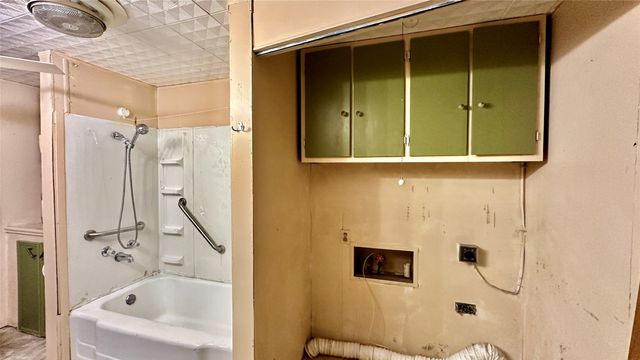 801 High Street, Newcastle, TX 76372
