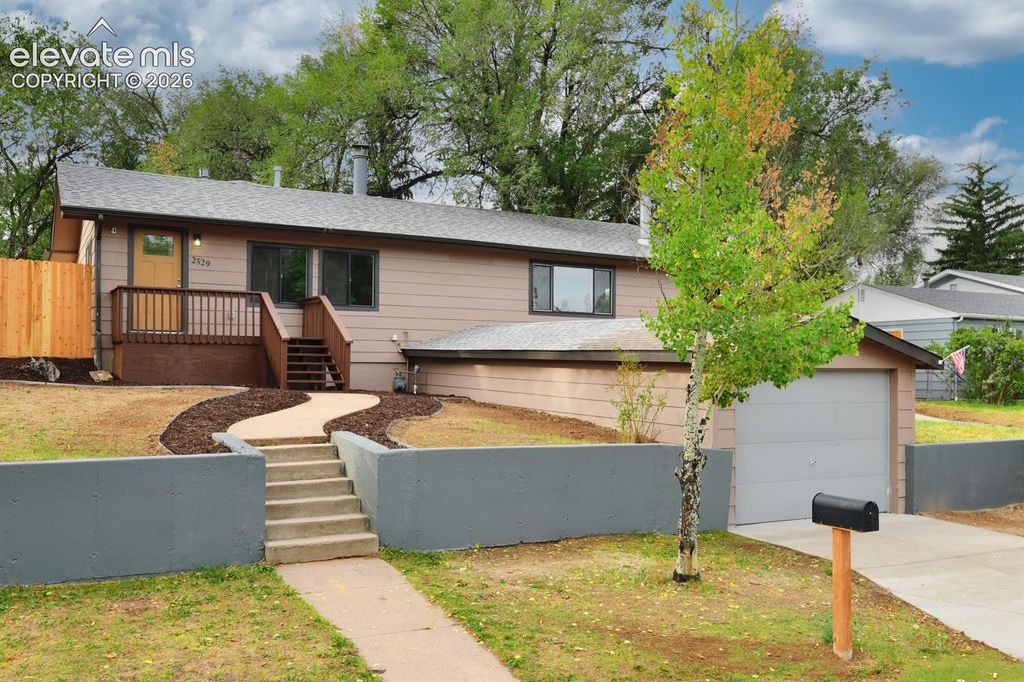 2529 E Columbia Street, Colorado Springs, CO 80909 — photo 3