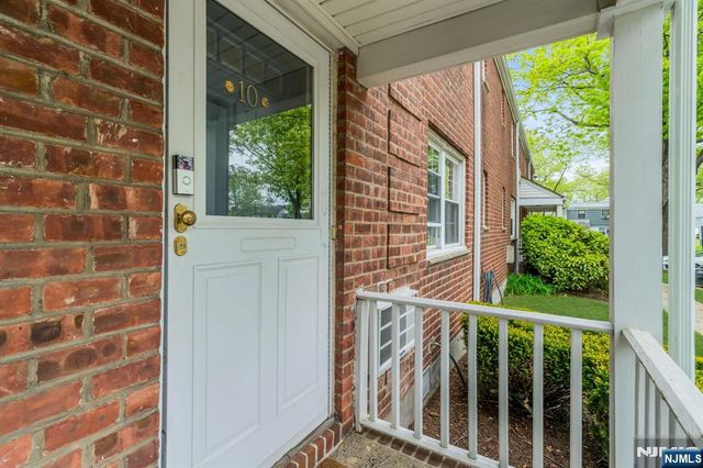 10 Clark Court, Rutherford, NJ 07070