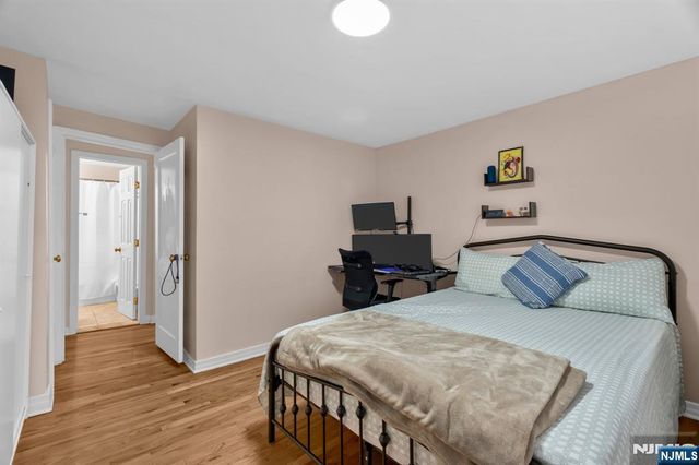 10 Clark Court, Rutherford, NJ 07070
