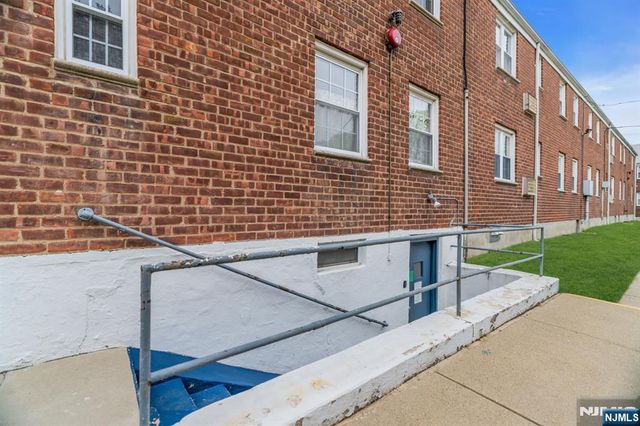 10 Clark Court, Rutherford, NJ 07070