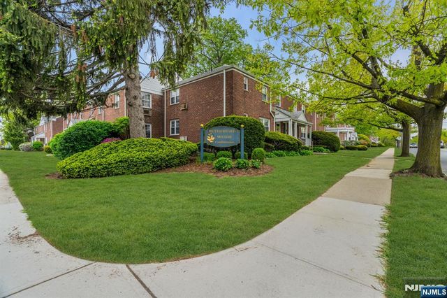10 Clark Court, Rutherford, NJ 07070