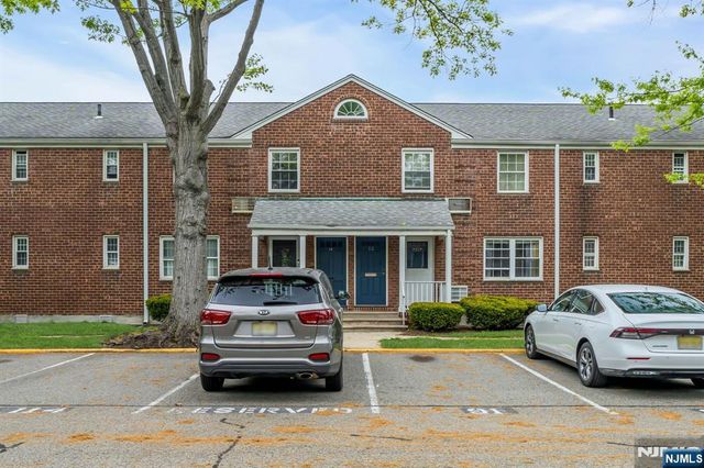 10 Clark Court, Rutherford, NJ 07070