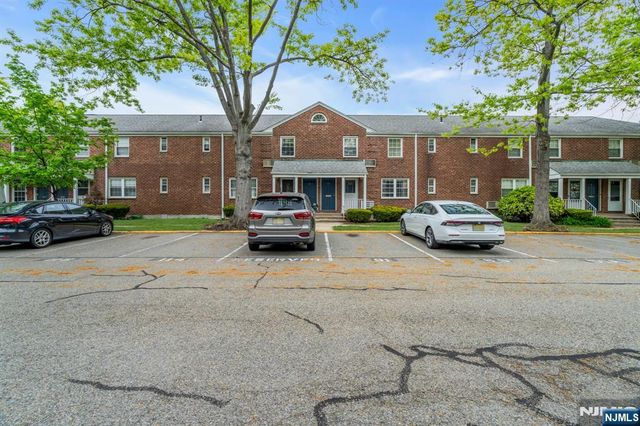 10 Clark Court, Rutherford, NJ 07070