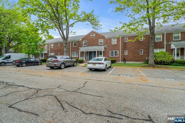 10 Clark Court, Rutherford, NJ 07070