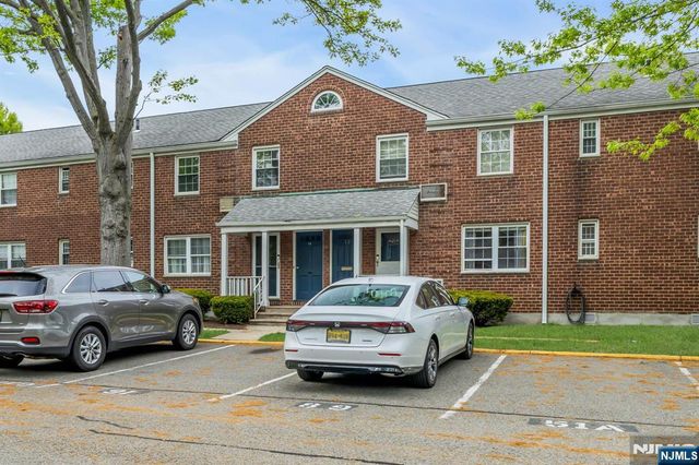 10 Clark Court, Rutherford, NJ 07070