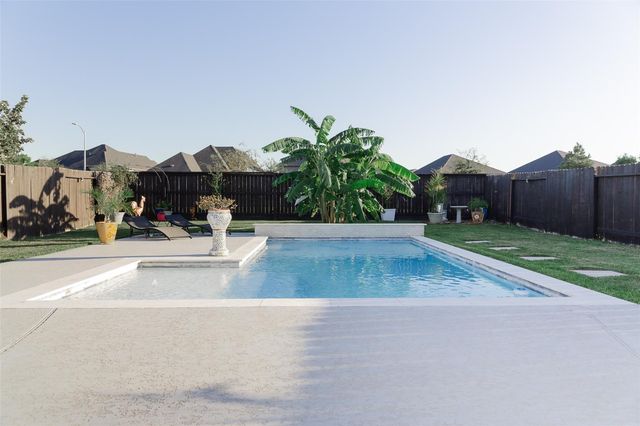 385 Weimer Lagoon Road, La Porte, TX 77571