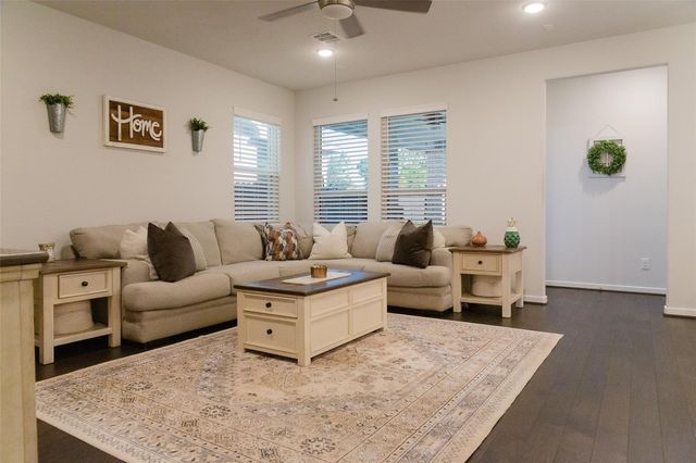 385 Weimer Lagoon Road, La Porte, TX 77571