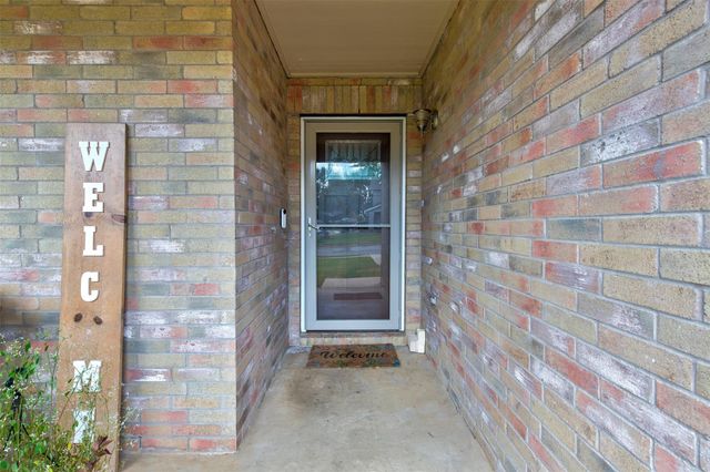 110 Vicksburg LOOP, Elgin, TX 78621