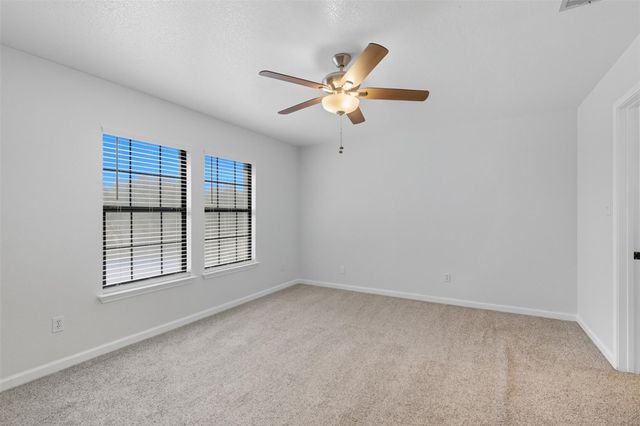 110 Vicksburg LOOP, Elgin, TX 78621