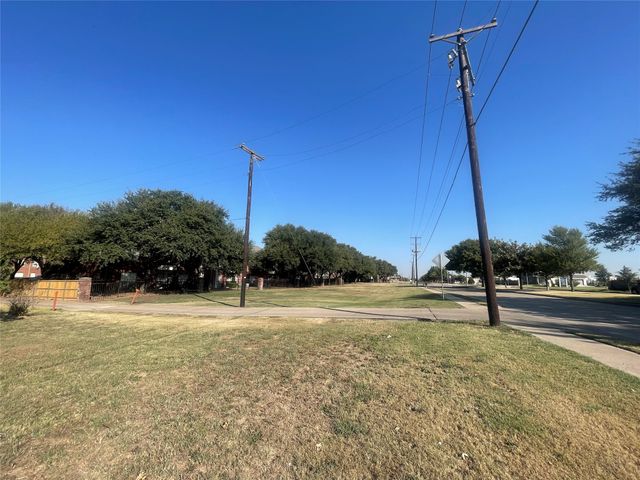 924 Walters Drive, Cedar Hill, TX 75104