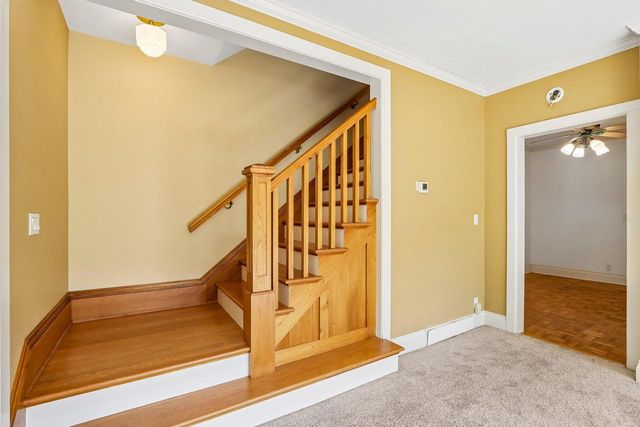 524 E Jefferson STREET, Oconomowoc, WI 53066