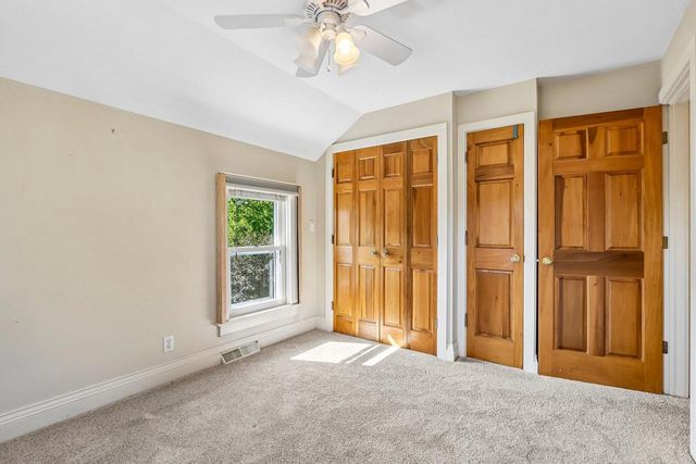 524 E Jefferson STREET, Oconomowoc, WI 53066
