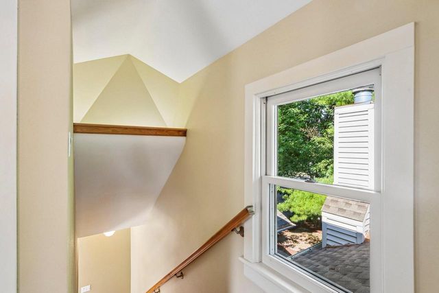 524 E Jefferson STREET, Oconomowoc, WI 53066