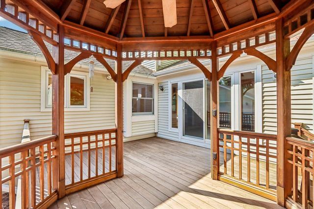 524 E Jefferson STREET, Oconomowoc, WI 53066