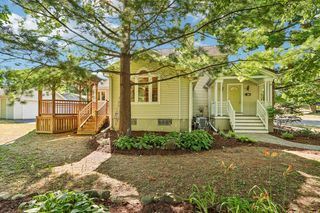 524 E Jefferson STREET, Oconomowoc, WI 53066