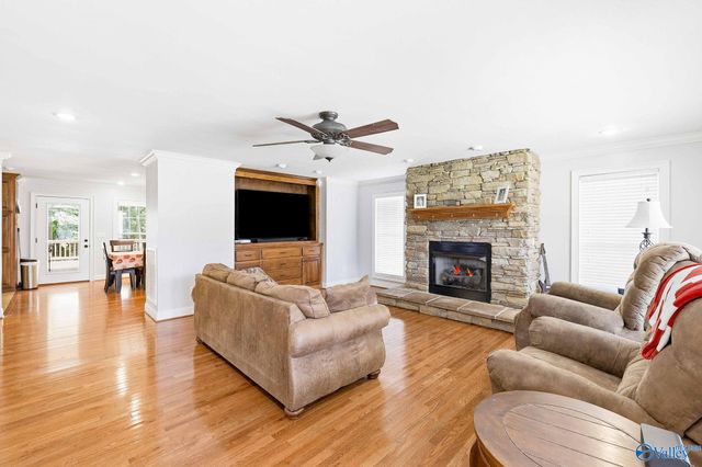110 Cricket Lane, Boaz, AL 35956