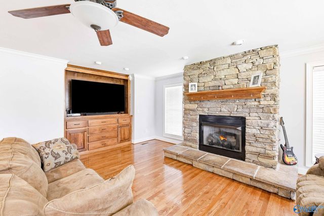 110 Cricket Lane, Boaz, AL 35956