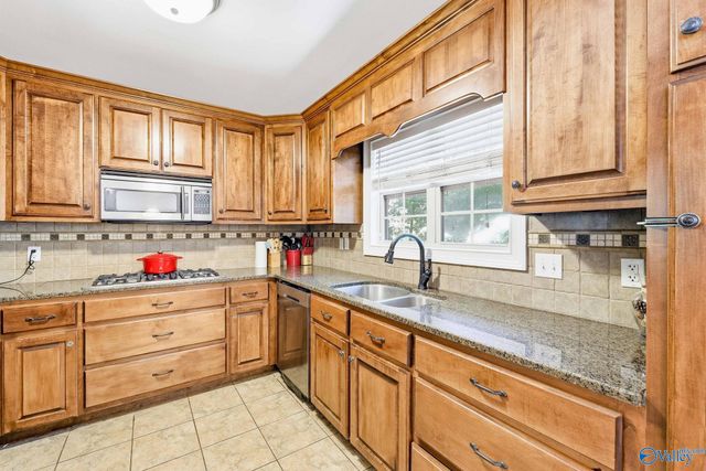 110 Cricket Lane, Boaz, AL 35956