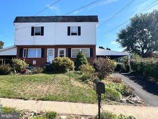 18-B W GLENWOOD DR, Camp Hill, PA 17011