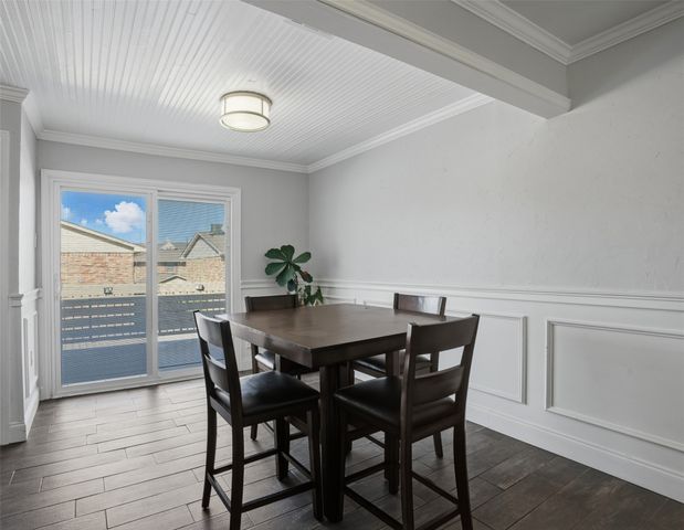 5805 Birchbrook Drive 201, Dallas, TX 75206