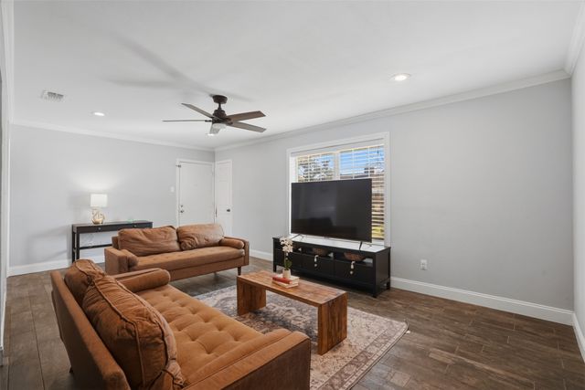 5805 Birchbrook Drive 201, Dallas, TX 75206