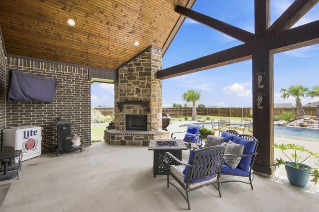 361 Crosswind Drive, Waxahachie, TX 75167