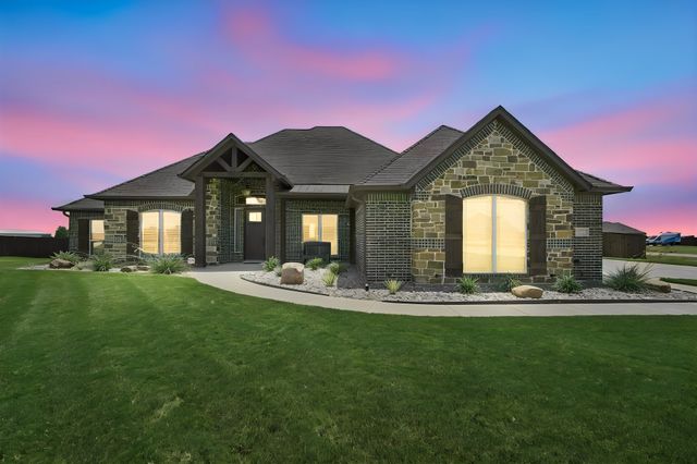 361 Crosswind Drive, Waxahachie, TX 75167