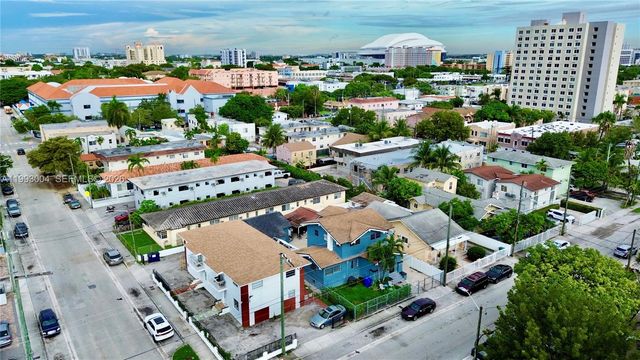 236 SW 10th Ave B, Miami, FL 33130